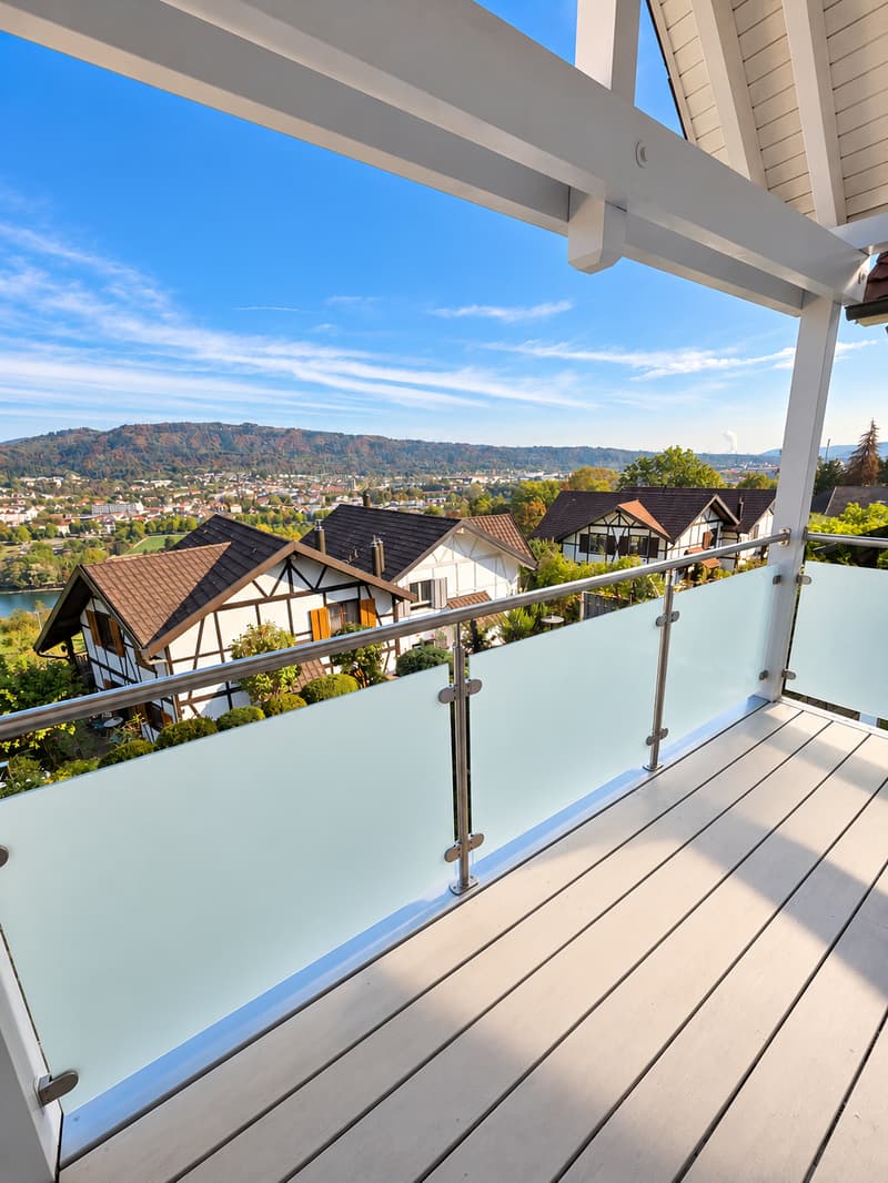 Wunderschönens, helles Reihenhaus mit Terrasse, Balkon und traumhaftem Ausblick in Stein AG (15)