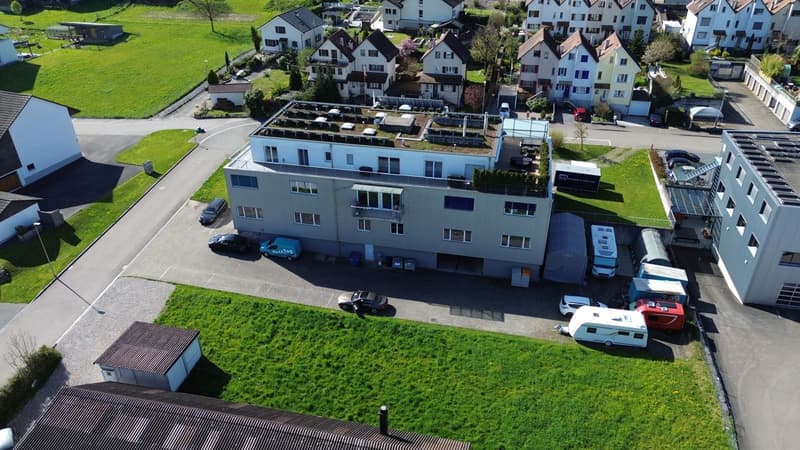 Commercial property with office, storage/production and parking hall (2)