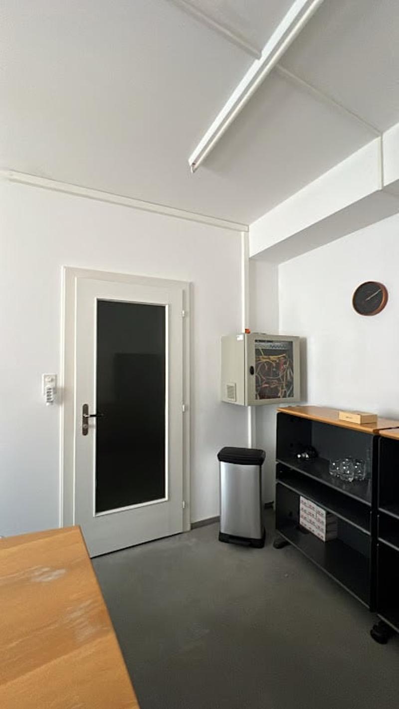 Attraktives Kleinbüro an gut erschlossener Lage in Schaffhausen (3)