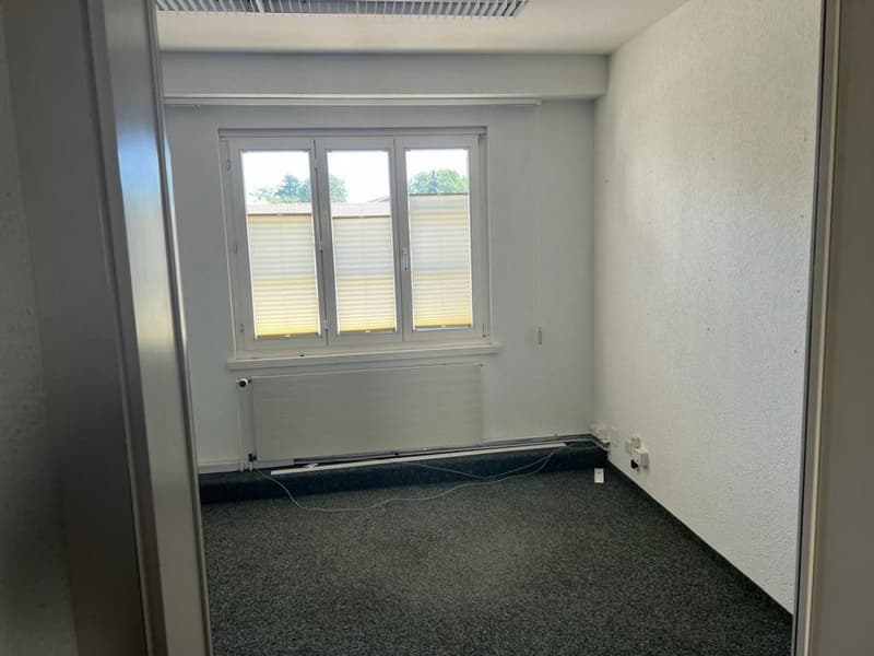 200m2 large office space for rent (10)