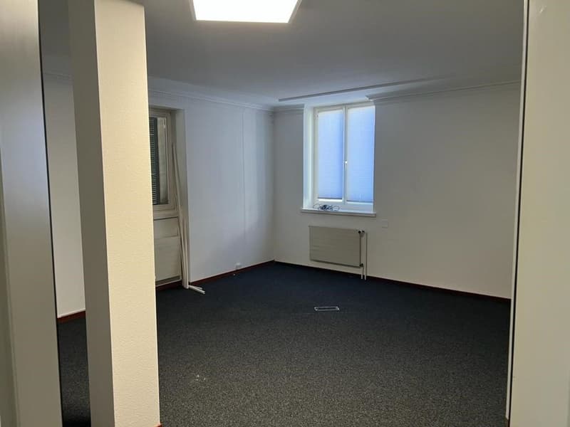 200m2 large office space for rent (7)