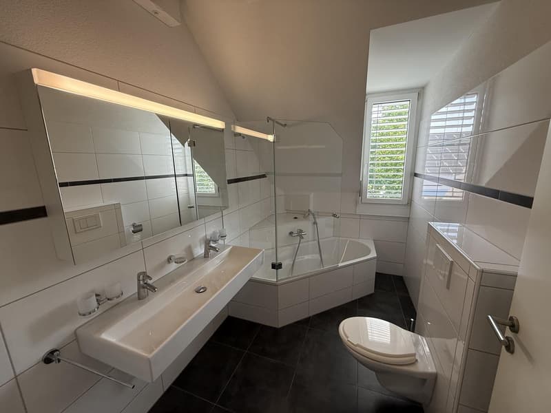 4.5-room attic apartment with winter garden, attic storage & spacious outdoor areas (7)