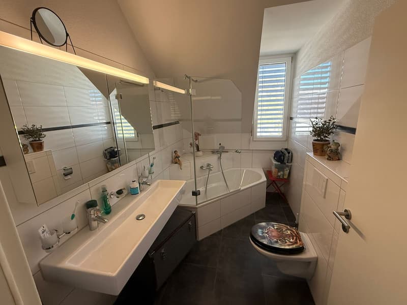 4.5-room attic apartment with winter garden, attic storage & spacious outdoor areas (7)