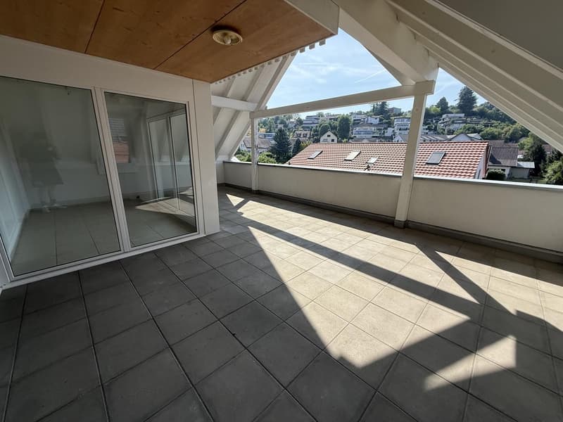 4.5-room attic apartment with winter garden, attic storage & spacious outdoor areas (12)