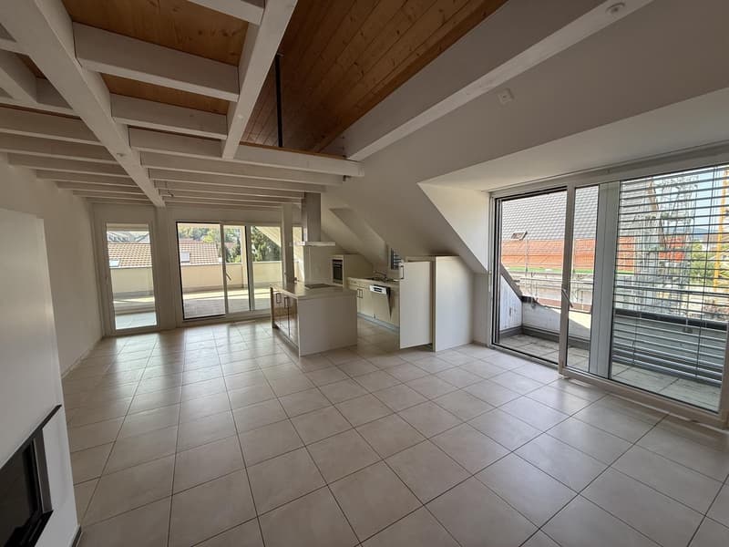 4.5-room attic apartment with winter garden, attic storage & spacious outdoor areas (2)