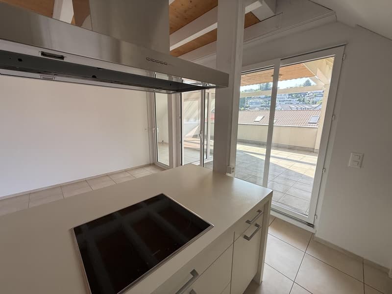 4.5-room attic apartment with winter garden, attic storage & spacious outdoor areas (4)