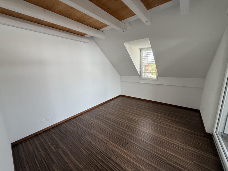 4.5-room attic apartment with winter garden, attic storage & spacious outdoor areas (8)