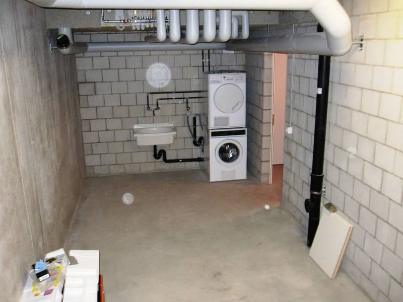 Moderne 3.5-Zimmerwohnung mit privatem Innenhof, Tiefgaragenplatz inklusive und Top-Ausstattung im Zelgweg (10)