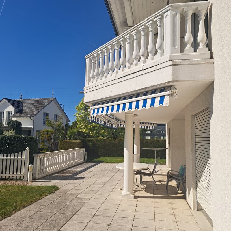 Casa familiare esclusiva e bellissima con molto spazio, giardino a Niederhasli (2)