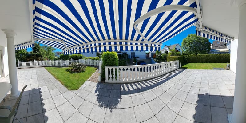 Casa familiare esclusiva e bellissima con molto spazio, giardino a Niederhasli (4)