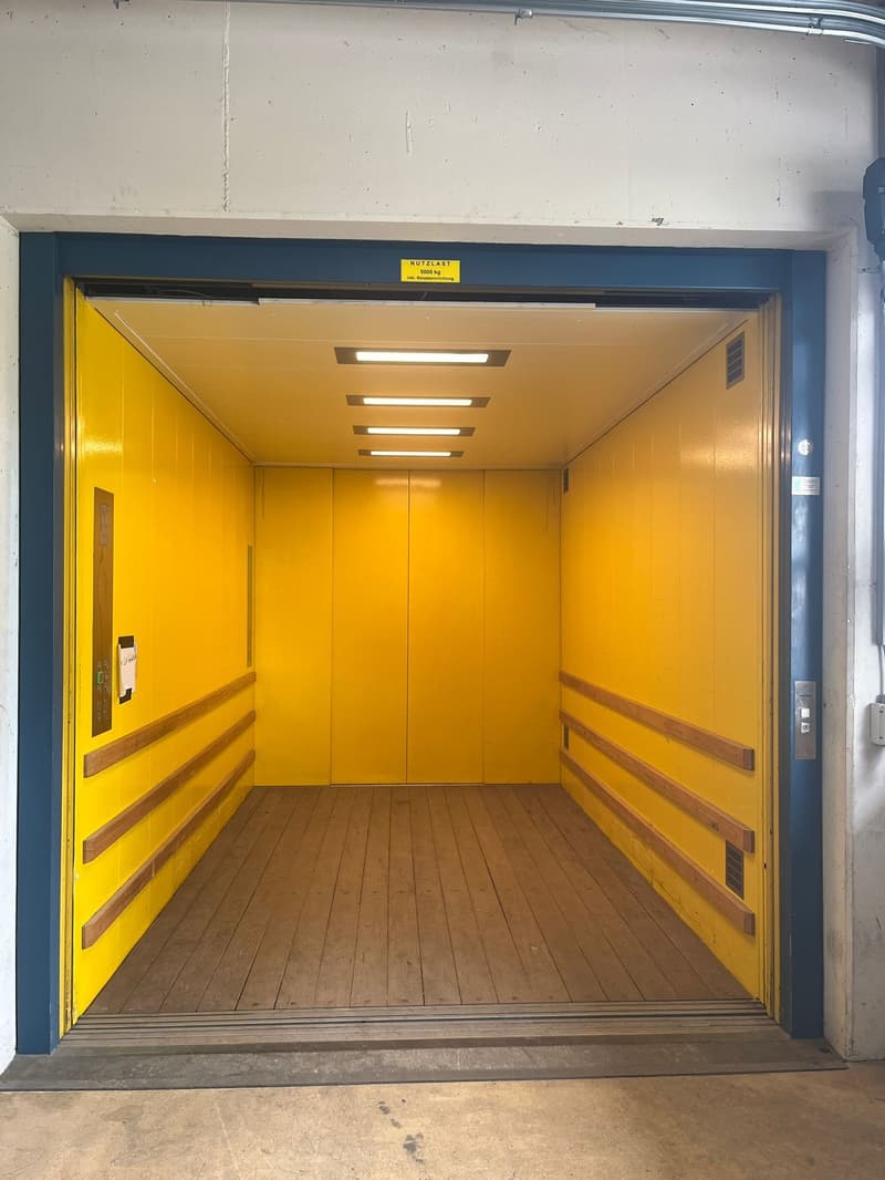 Spazio di magazzino / Commerciale (4)