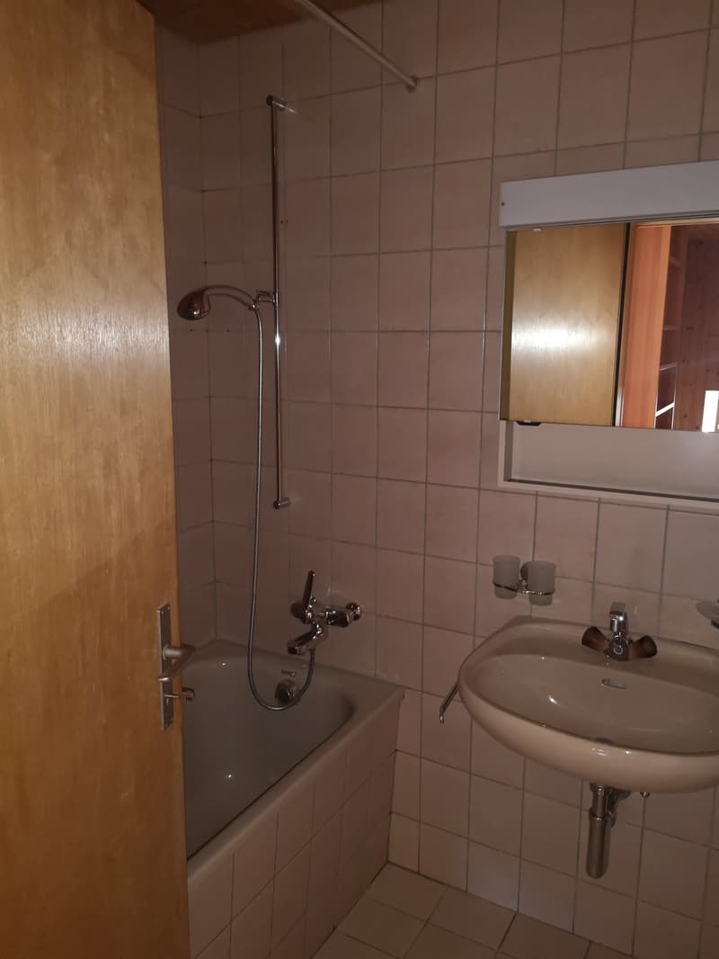 Schöne Dachwohnung in Oberurnen (4)