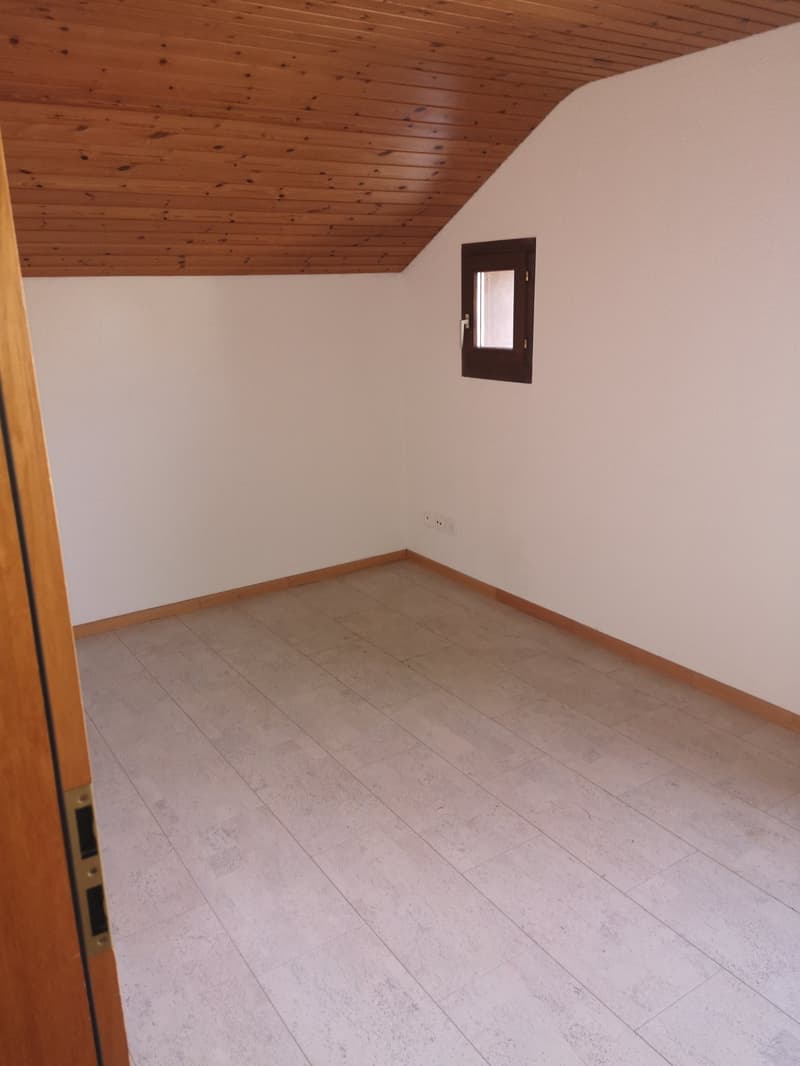 Schöne Dachwohnung in Oberurnen (9)