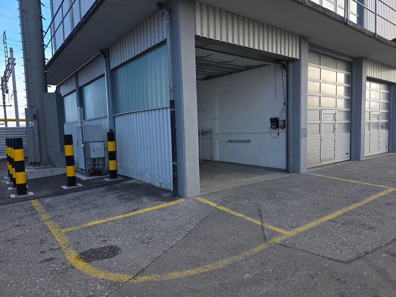 Officina (nessun commercio di auto, no) (1)
