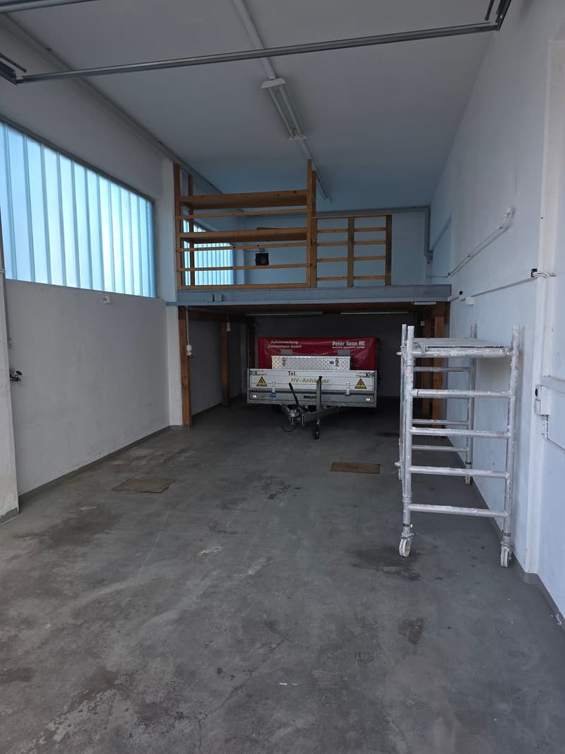 Officina (nessun commercio di auto, no) (4)