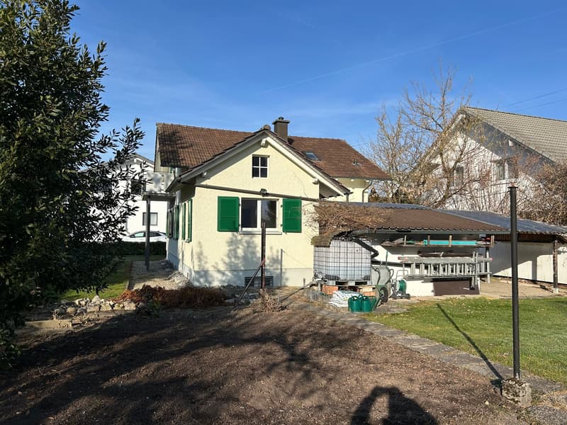 4 Bedroom Single-Family House (7)
