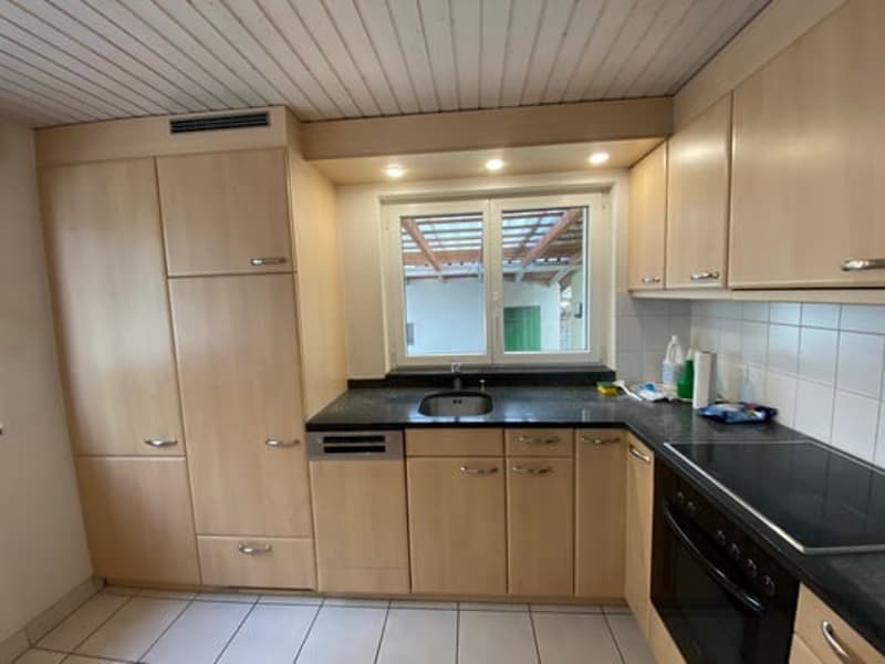 4 Bedroom Single-Family House (9)