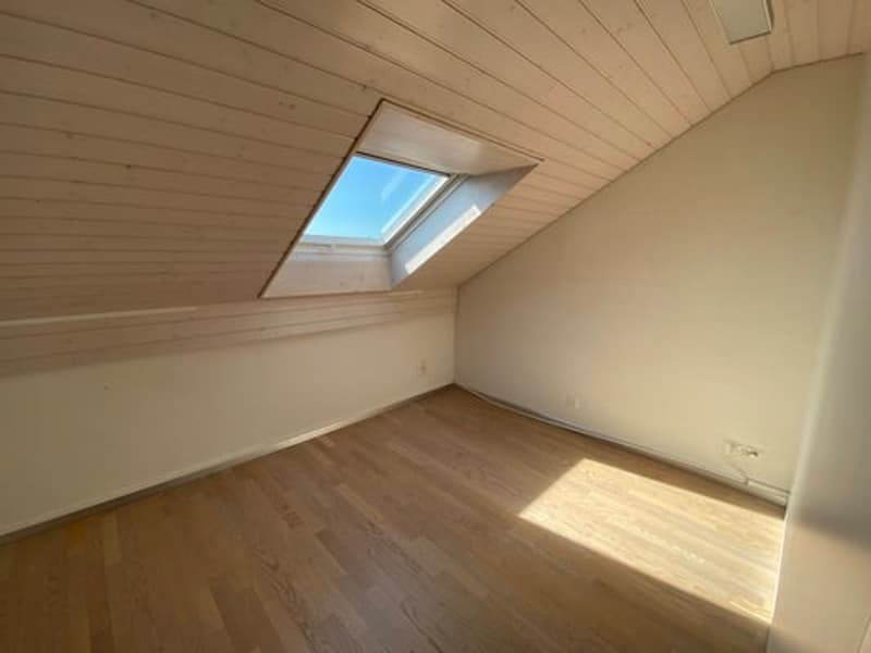 Modern 5.5-room duplex apartment in Baetterkinden (18)