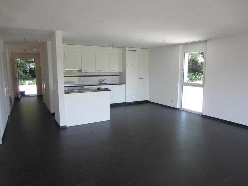 4 1/2 Zimmerwohnung im Erdgeschoss links (6)