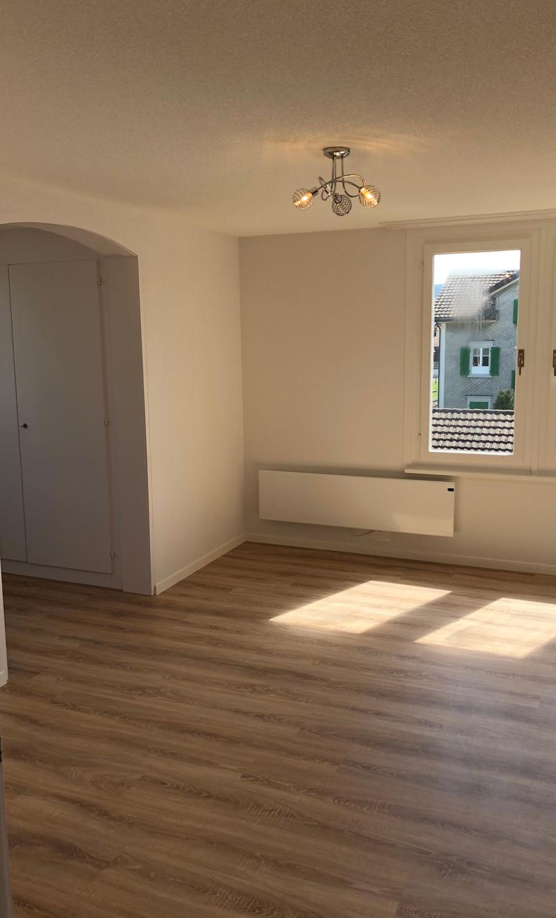 Charmante 3.5-Zimmer-Wohnung in ruhiger Lage in Bütschwil (2)