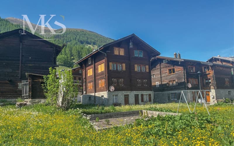 Charming old building apartment with additional attic apartment in Ulrichen (1)