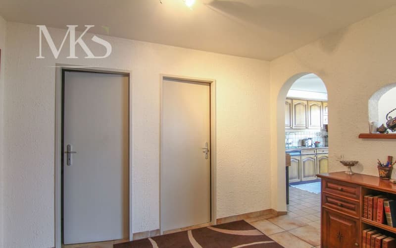 Living with a wide view in the heart of Visp (11)