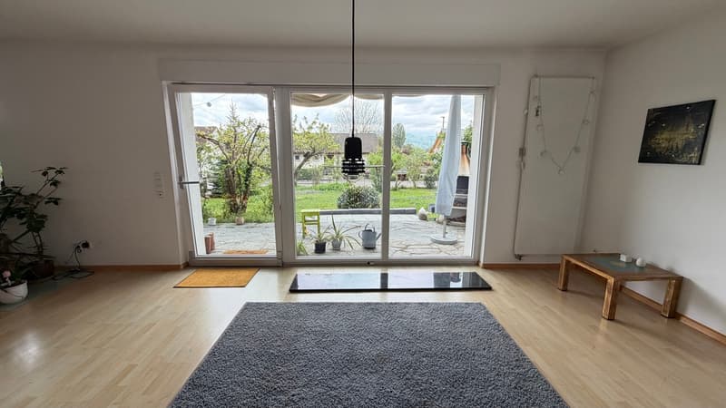 Casa bellissima con giardino e garage (7)