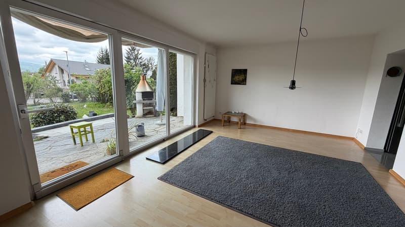 Casa bellissima con giardino e garage (10)