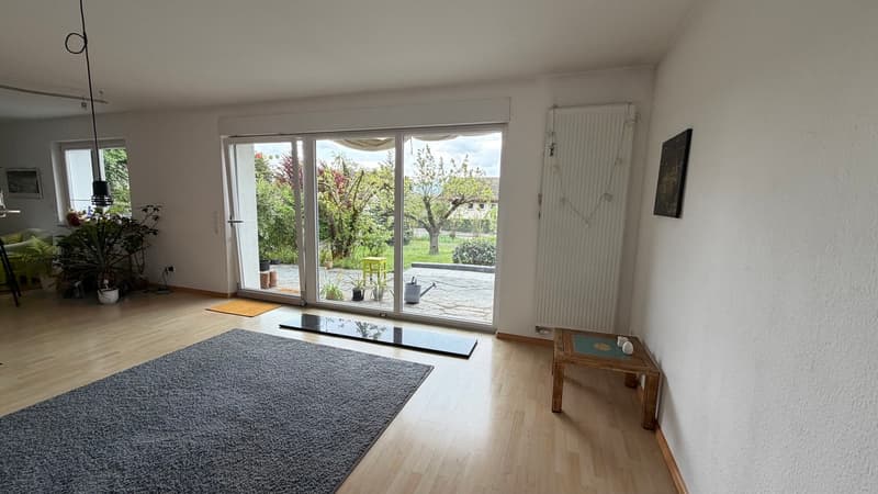 Casa bellissima con giardino e garage (11)