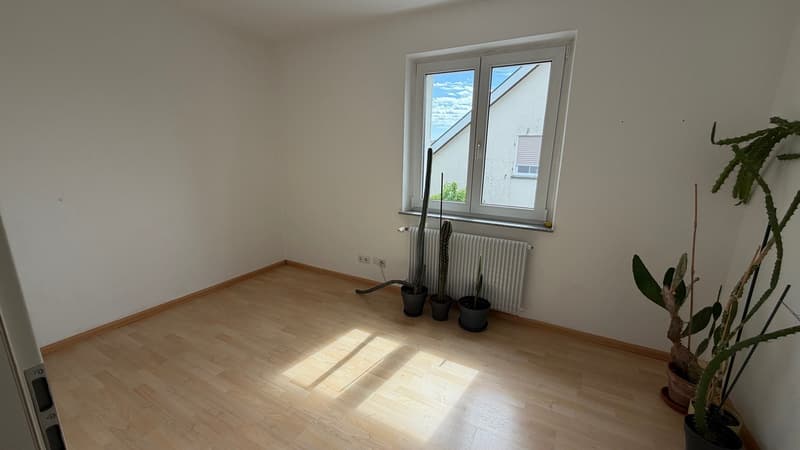 Casa bellissima con giardino e garage (13)