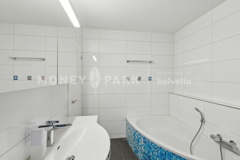Stylish Maisonette Garden Apartment in Zürich-Seebach (7)