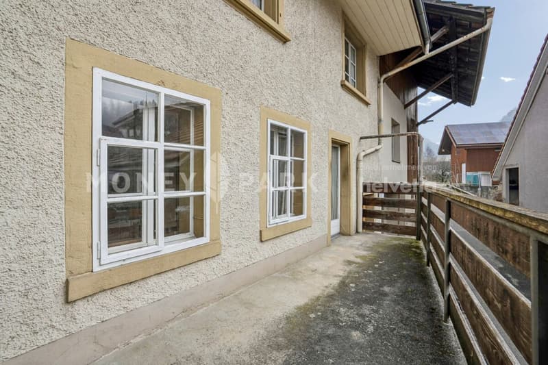 Maison mitoyenne de 5,5 pièces avec potentiel d'extension (8)