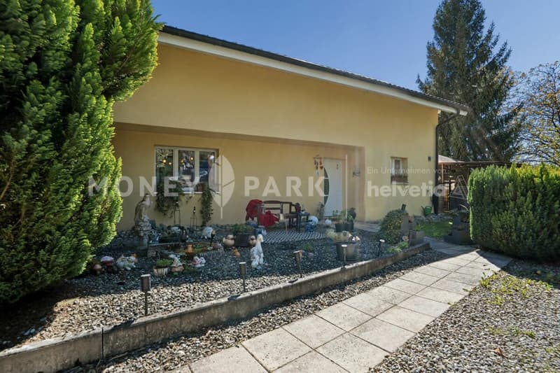 Unique 7.5-room single-family house with living quality & large plot (2)