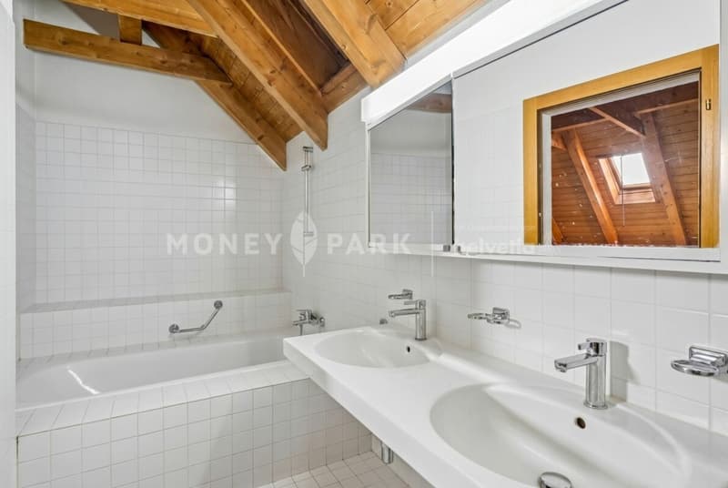 4.5-Room Maisonette Apartment with Fireplace (7)