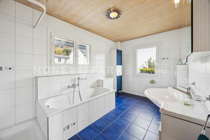 Charmante maison unifamiliale de 8,5 pièces avec beaucoup d'espace pour la famille et les loisirs (6)
