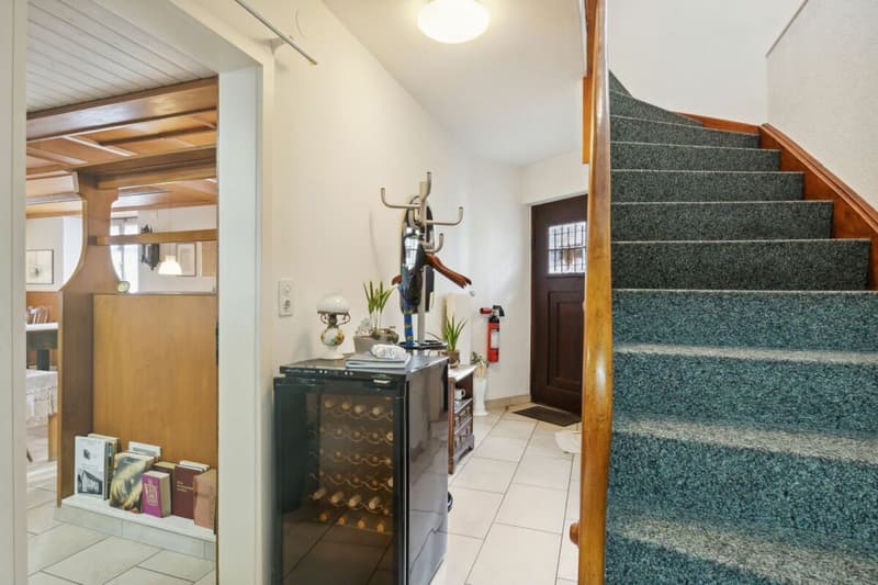 5-Bedroom Single-Family House with Restaurant (7)