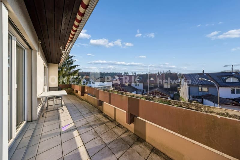 Appartamento attraente 3.5 locali con ampio e piccolo balcone (12)