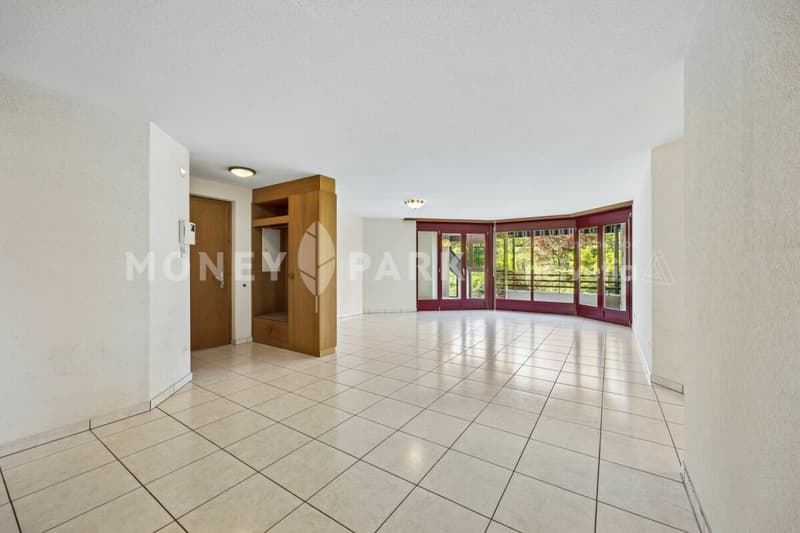 Attractive 4.5-room apartment with winter garden and large balcony (3)