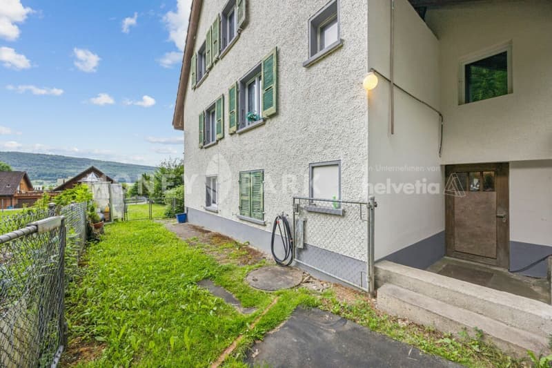 Charming 6-room single-family house in an idyllic agricultural area (12)