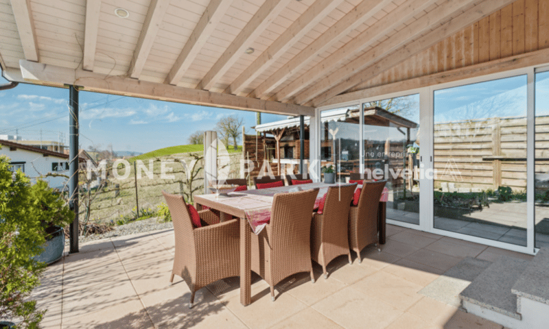 Einfamilienhaus mit Pool in Schmitten / Maison individuelle avec piscine à Schmitten (9)