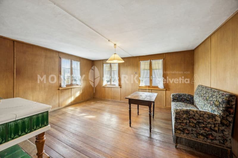 Historic 6.5-room farmhouse with large surroundings and great potential (4)
