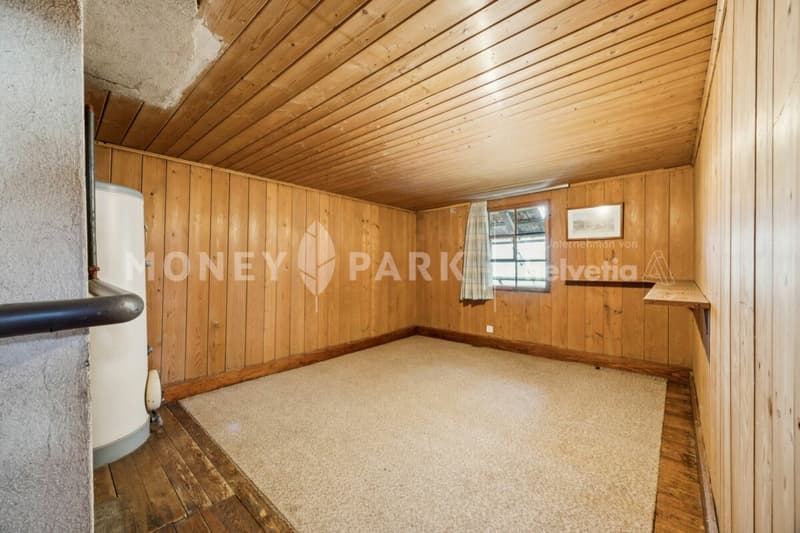 Historic 6.5-room farmhouse with large surroundings and great potential (7)