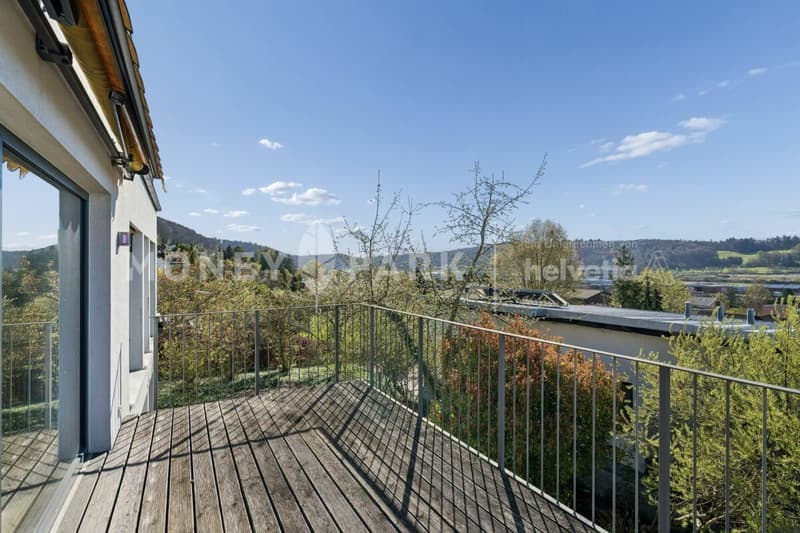 Attractive multi-family house with flexible usage options (8)