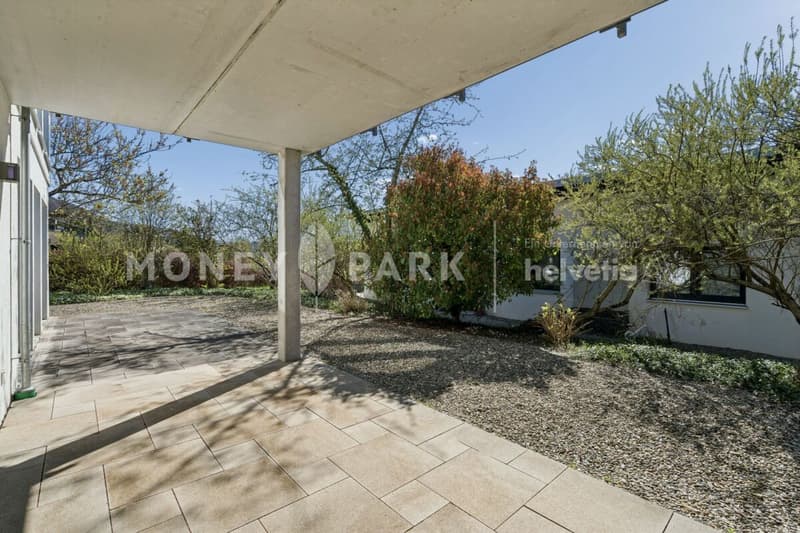 Attractive multi-family house with flexible usage options (7)