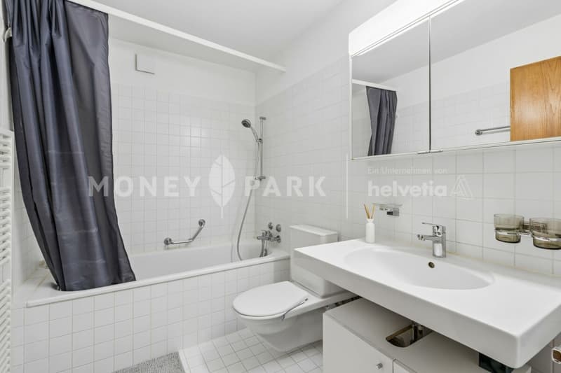Attractive 2.5-room apartment with fireplace and balcony (7)