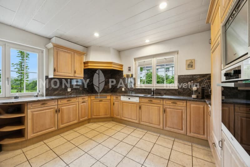 Exclusive 6.5-room villa - timeless and with many extras (4)