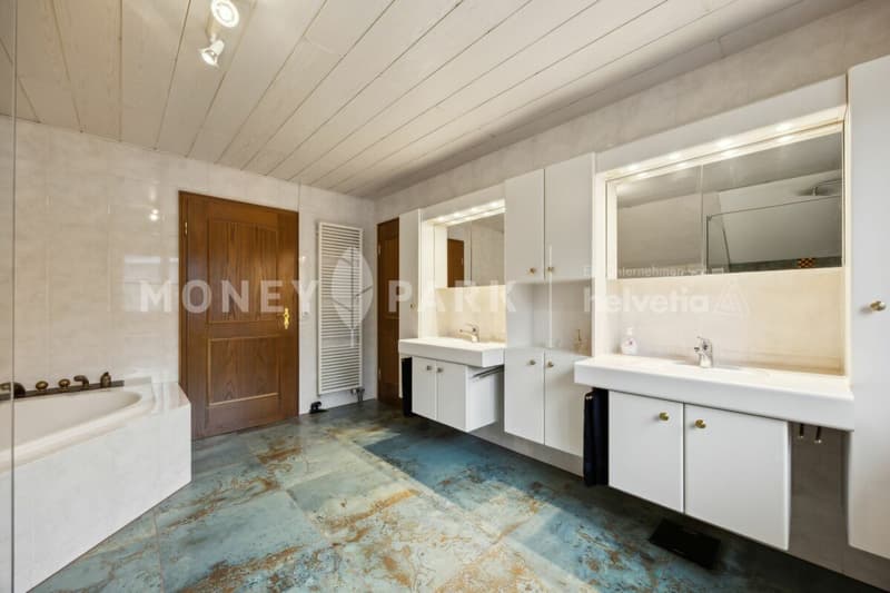 Exclusive 6.5-room villa - timeless and with many extras (12)