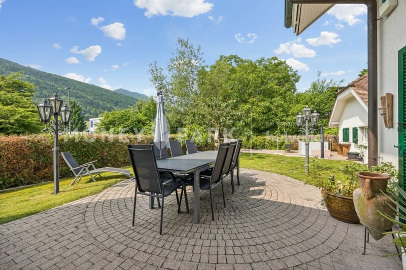 Exclusive 6.5-room villa - timeless and with many extras (15)