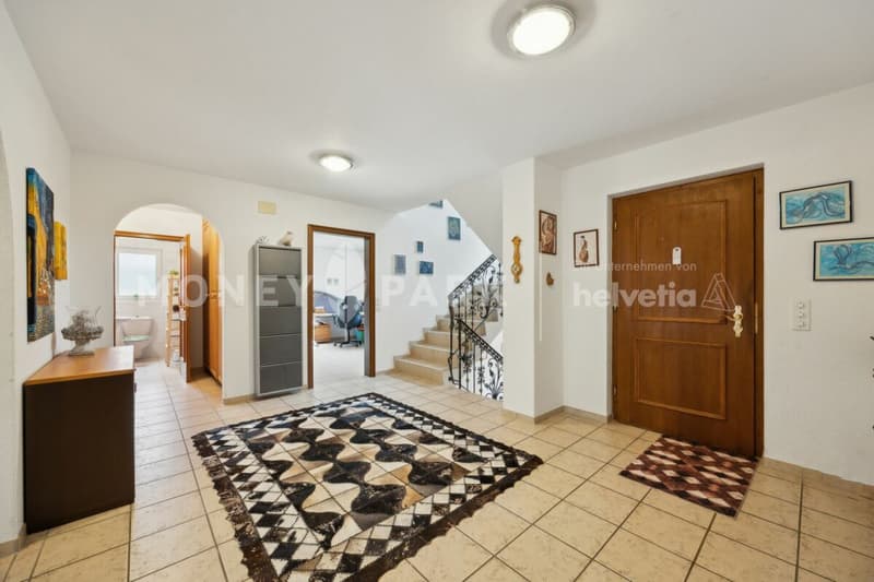 Exclusive 6.5-room villa - timeless and with many extras (3)