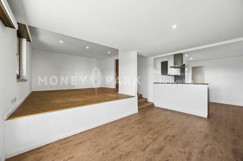 Attractive 5.5-room single-family house with terrace and balcony (9)